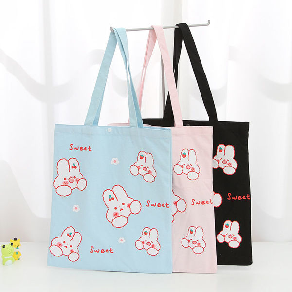 Imagen de BOLSO DE HOMBRO CON ESTAMPADO DE CONEJITO