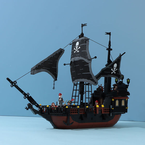 Imagen de JUGUETE DE BLOQUES DE CONSTRUCCIÓN DE BARCO PIRATA
