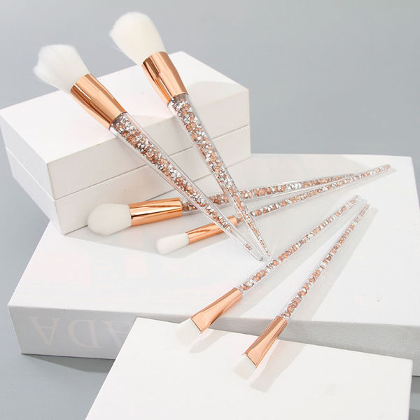 Imagen de CEPILLOS DE MAQUILLAJE BRILLO ORO Y PLATA (6 PCS)